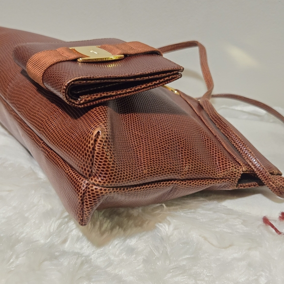 Rehab Project: Salvatore Ferragamo Shoulder Bag & Wallet - Picture 4 of 12